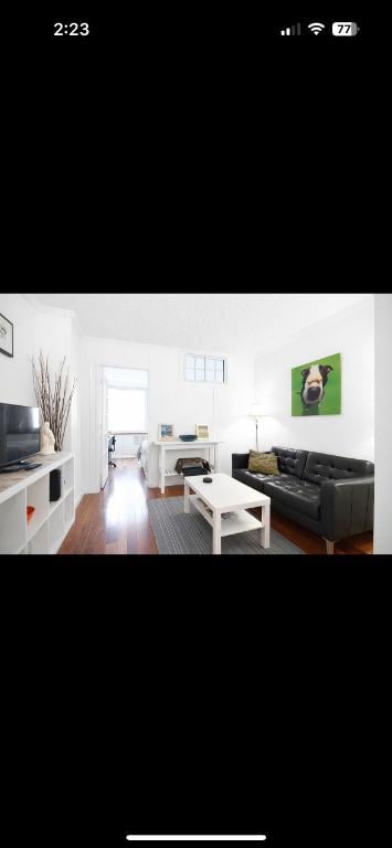 Listing photo 1 of 7