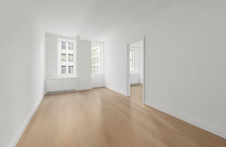 Listing photo 1 of 14