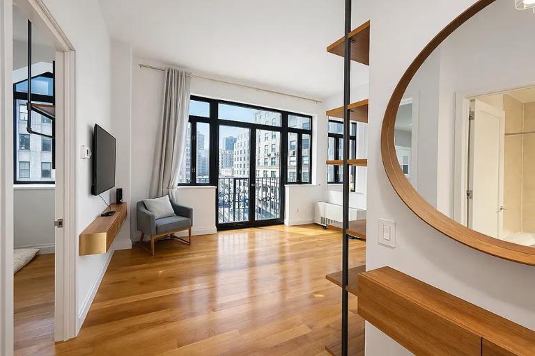 Listing photo 1 of 17