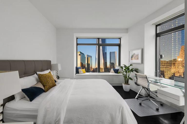 Listing photo 1 of 7