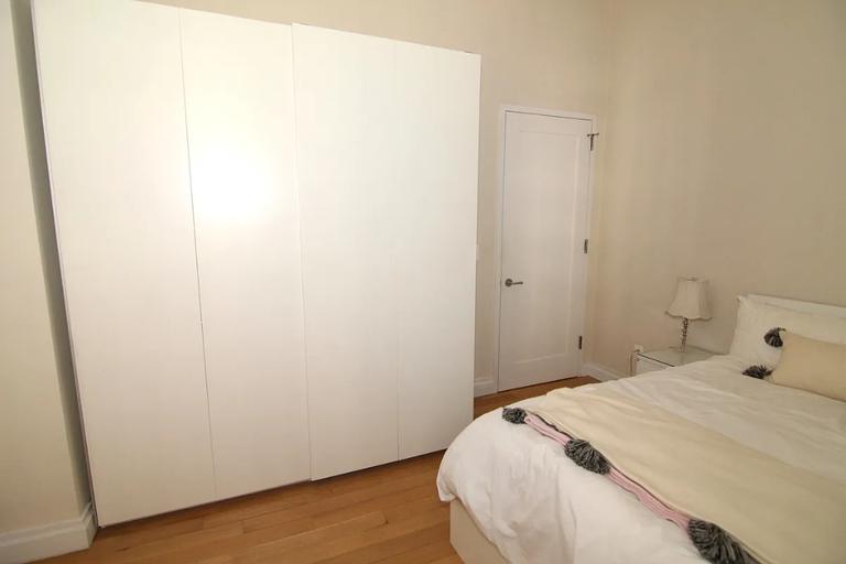 Listing photo 1 of 11