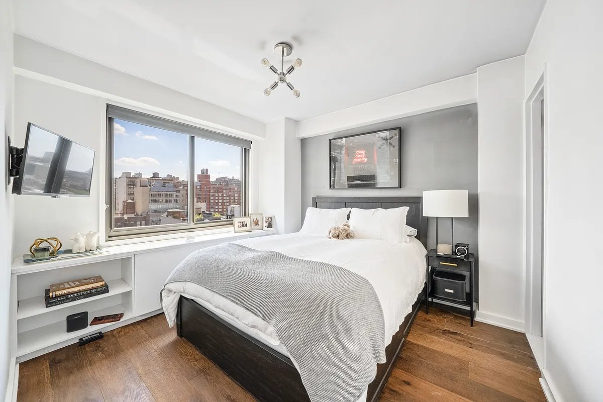 Listing photo 1 of 5