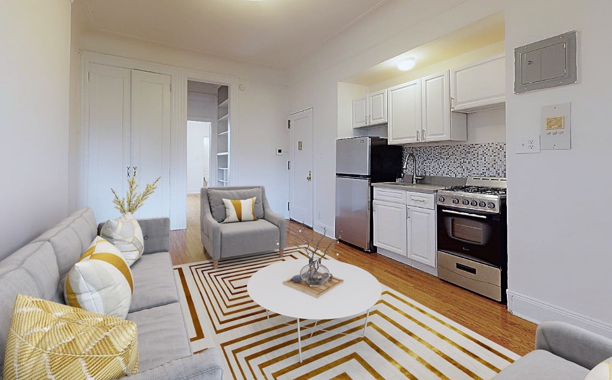 Listing photo 1 of 11