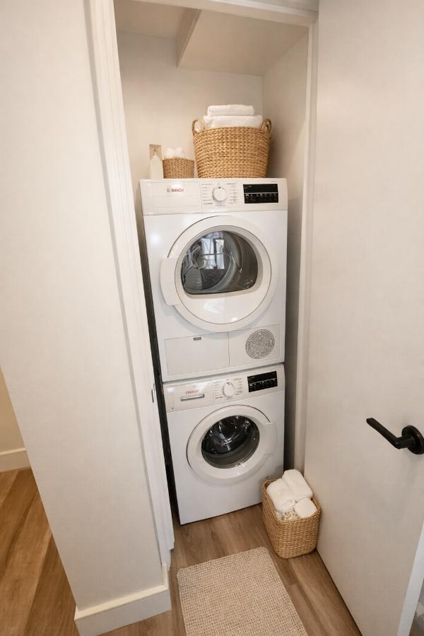 Listing photo 1 of 6