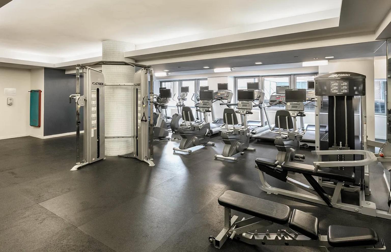 Listing photo 1 of 7