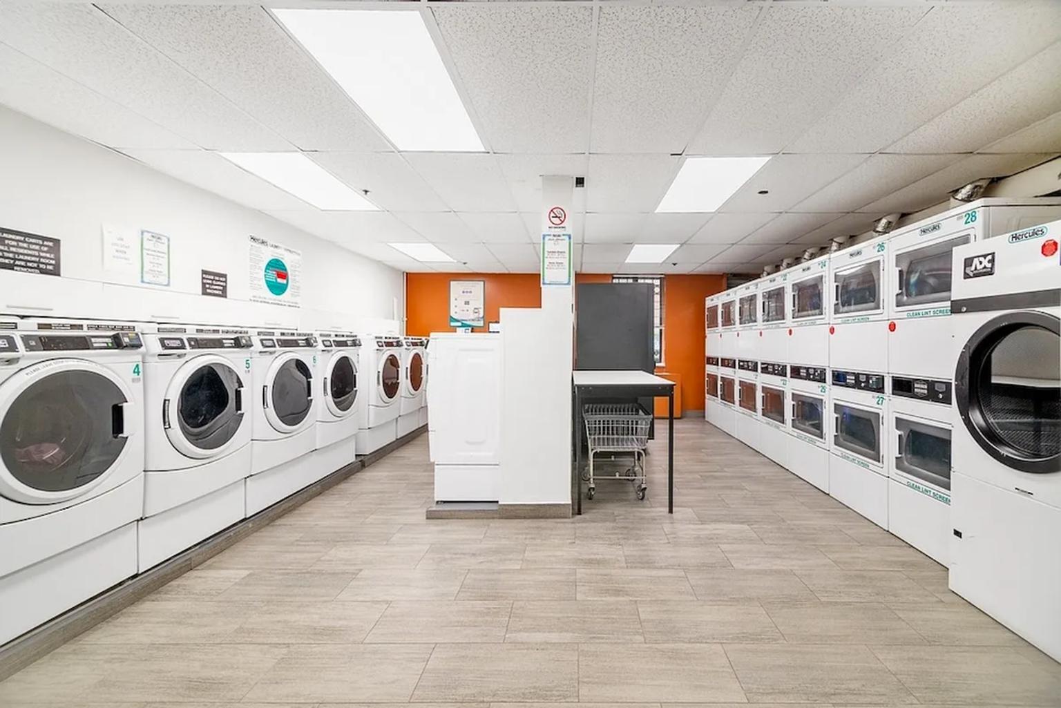 Listing photo 1 of 6