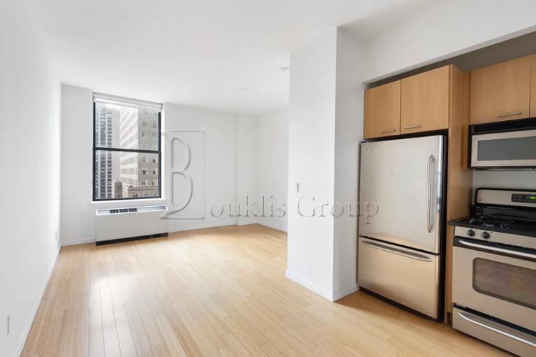 Listing photo 1 of 7