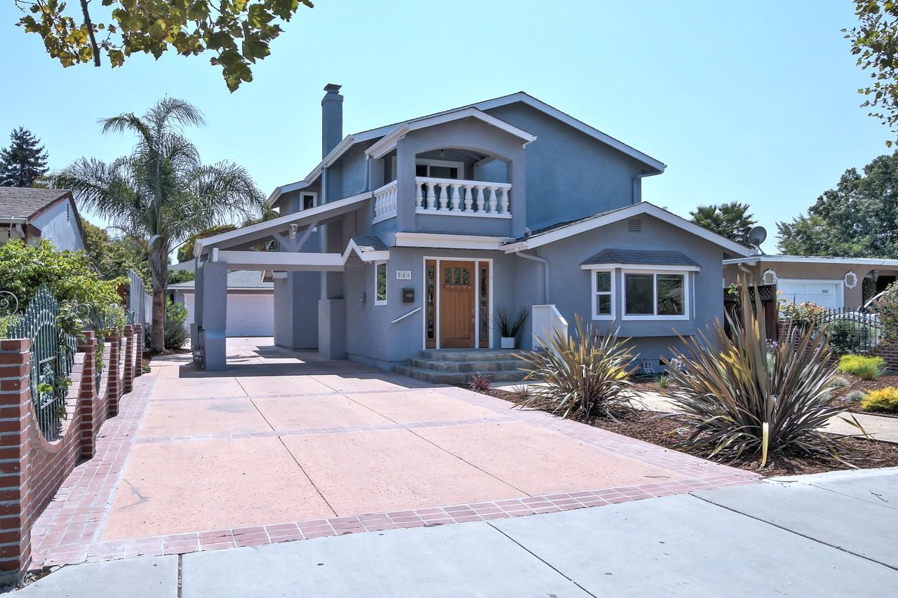 Listing photo 1 of 5
