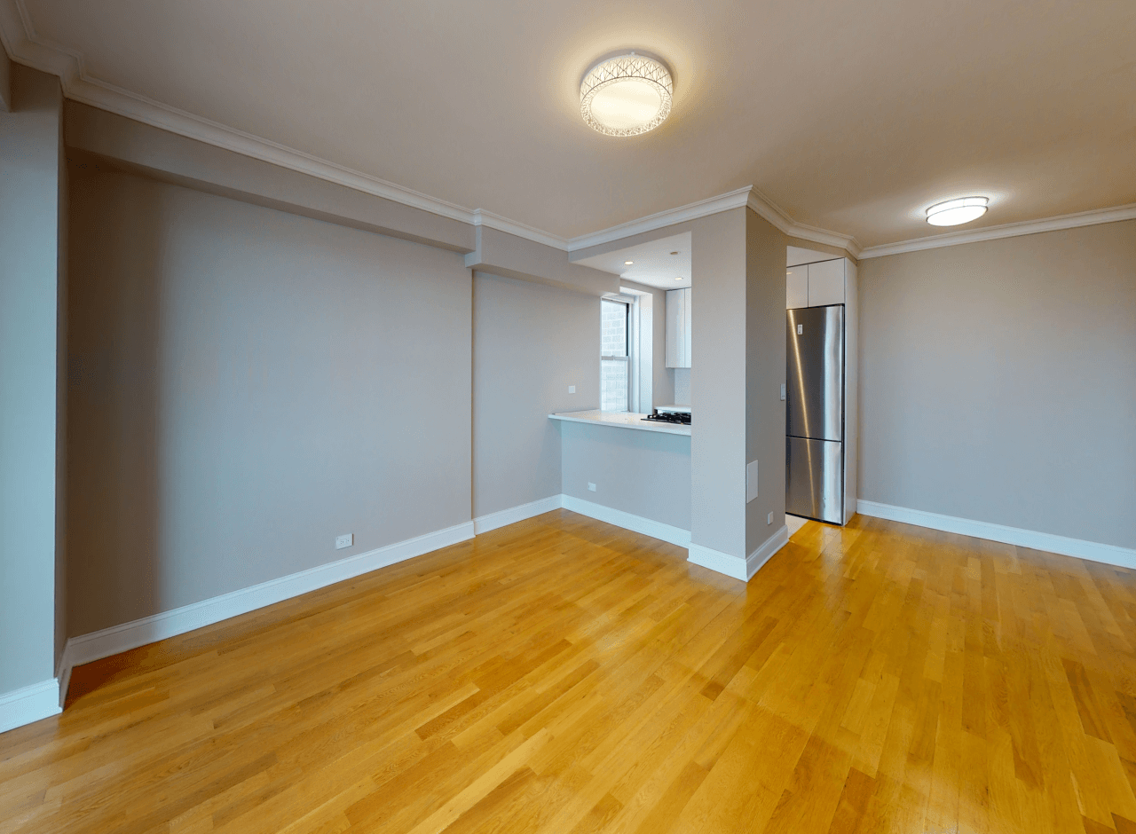 Listing photo 1 of 5