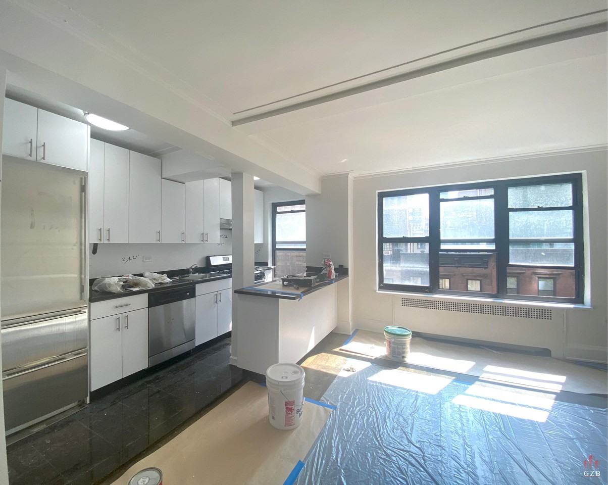 Listing photo 1 of 4