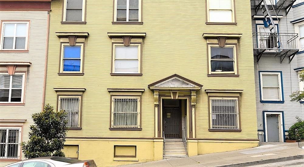 Listing photo 1 of 5
