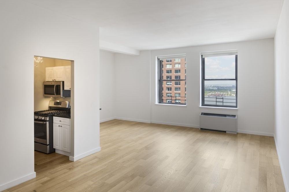 Listing photo 1 of 5