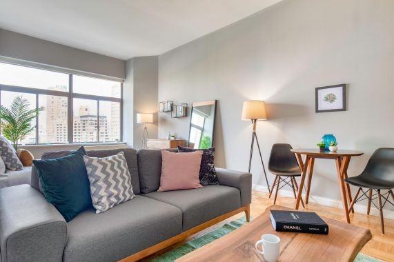 Listing photo 1 of 5