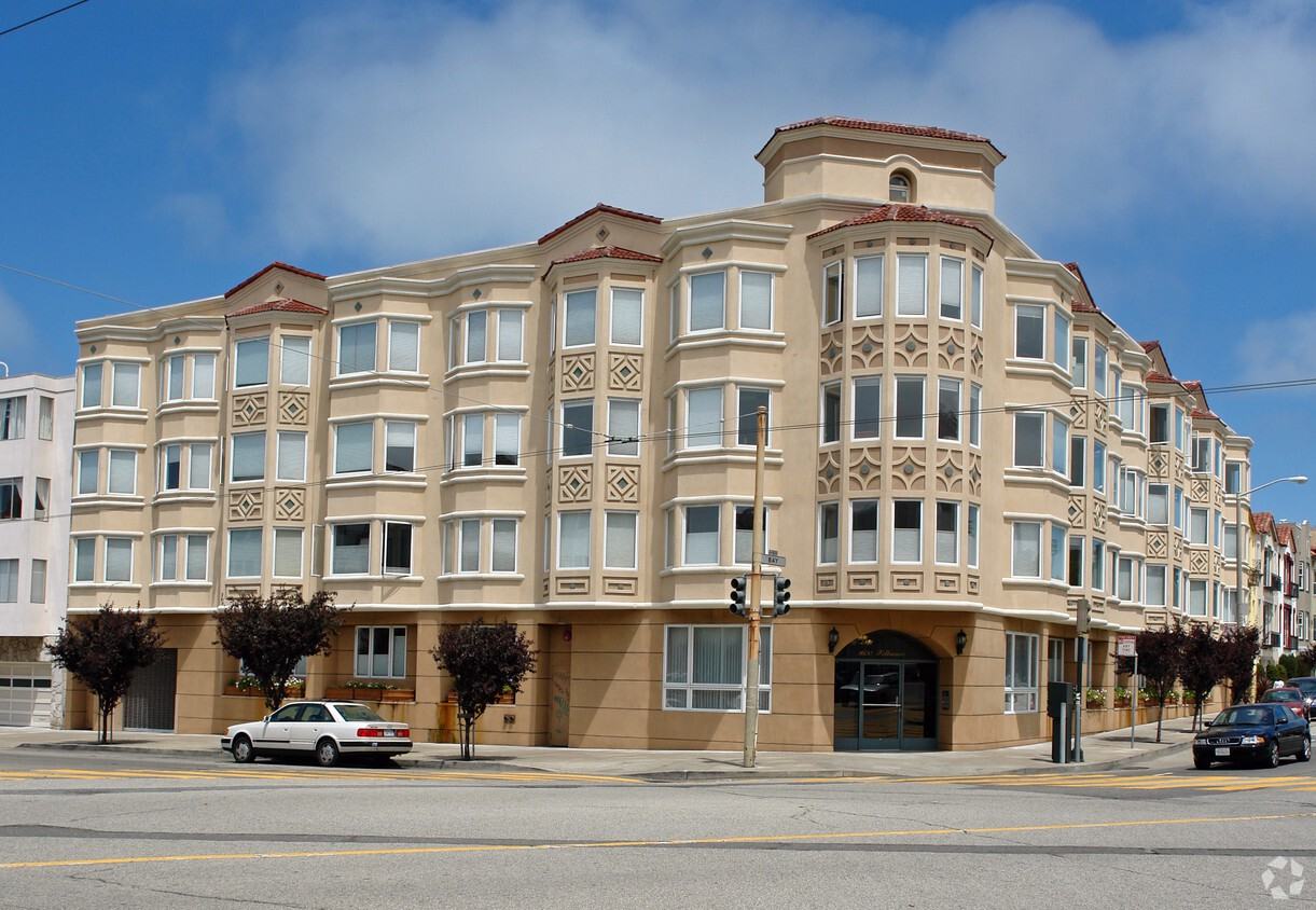 Listing photo 1 of 5