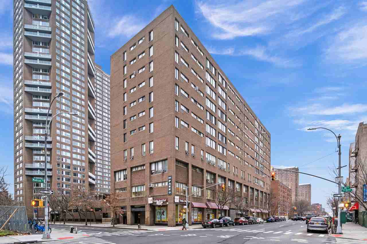 Listing photo 1 of 5