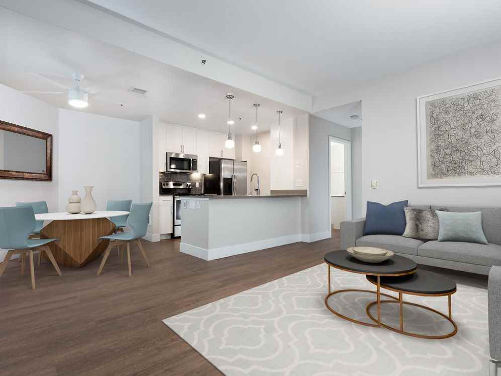 Listing photo 1 of 5