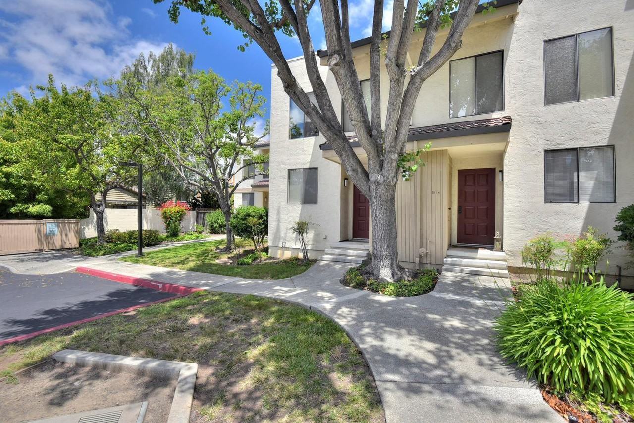 Listing photo 1 of 5