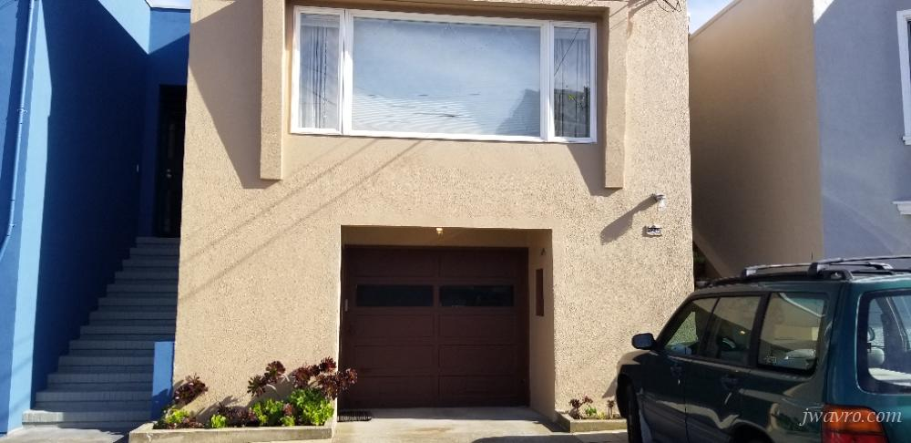 Listing photo 1 of 5
