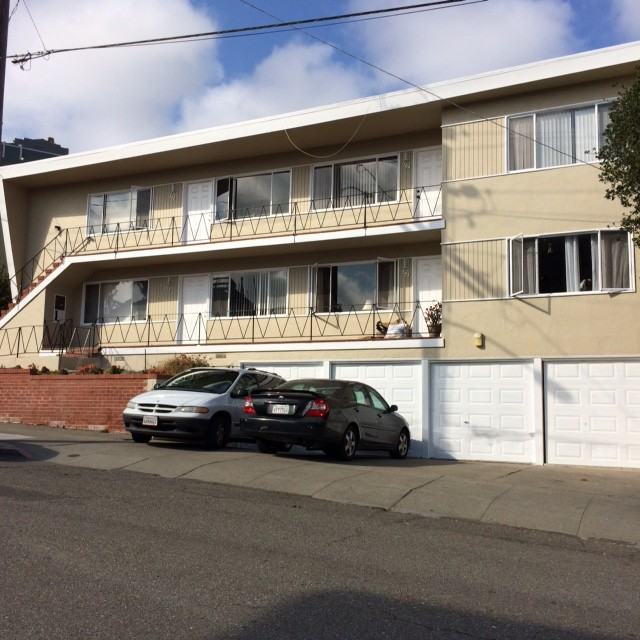 Listing photo 1 of 5