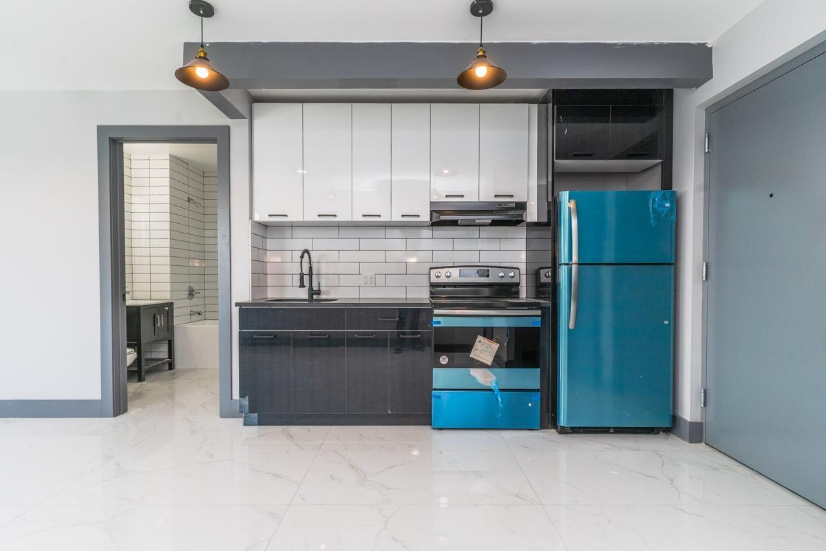 Listing photo 1 of 5