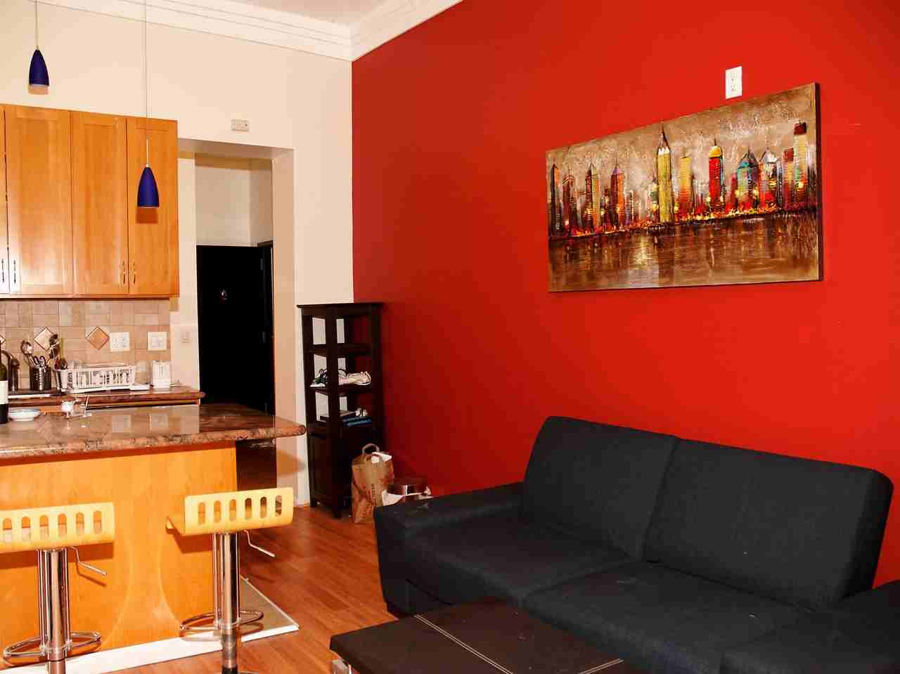 Listing photo 1 of 5