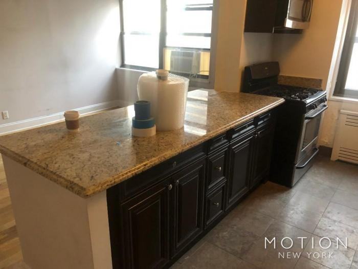 Listing photo 1 of 5