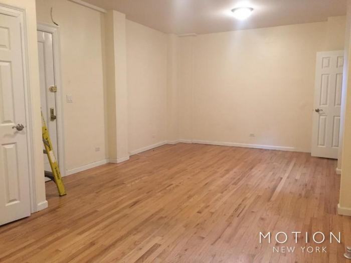 Listing photo 1 of 4