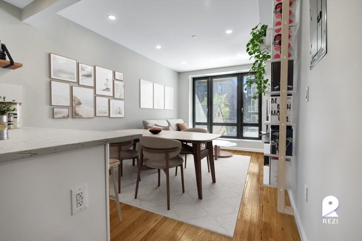 Listing photo 1 of 5