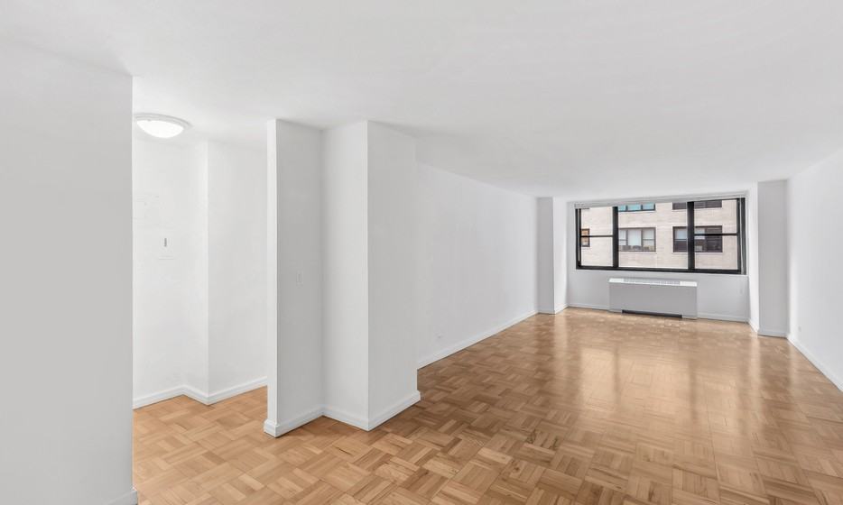 Listing photo 1 of 5