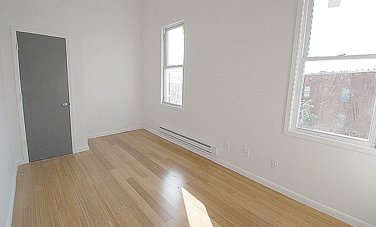 Listing photo 1 of 5