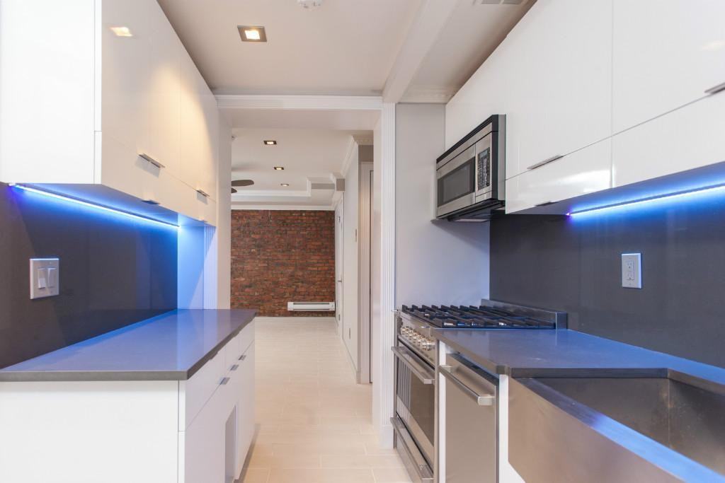 Listing photo 1 of 5