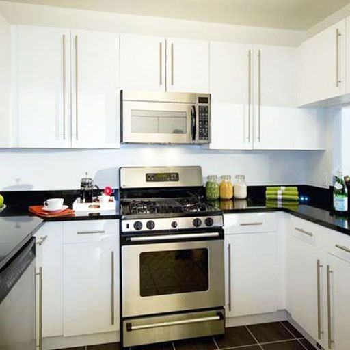 Listing photo 1 of 4