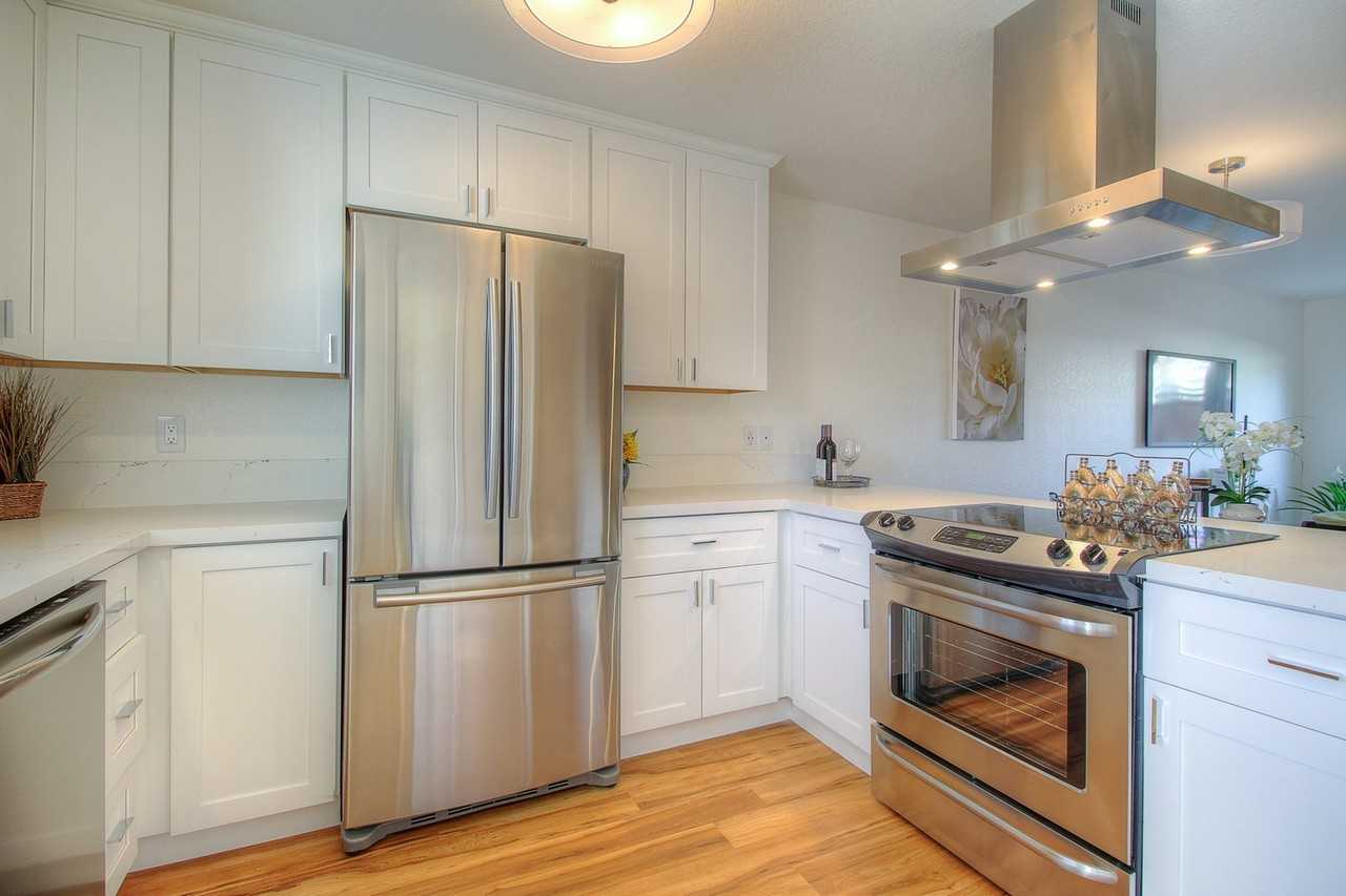Listing photo 1 of 5