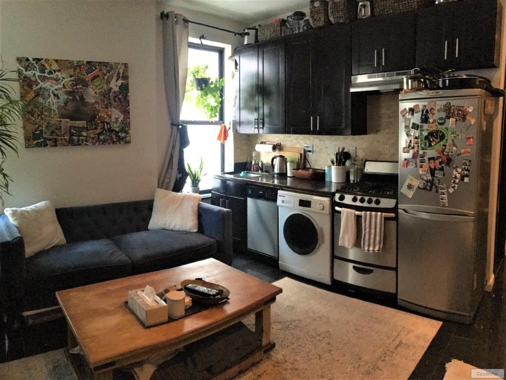 Listing photo 1 of 5