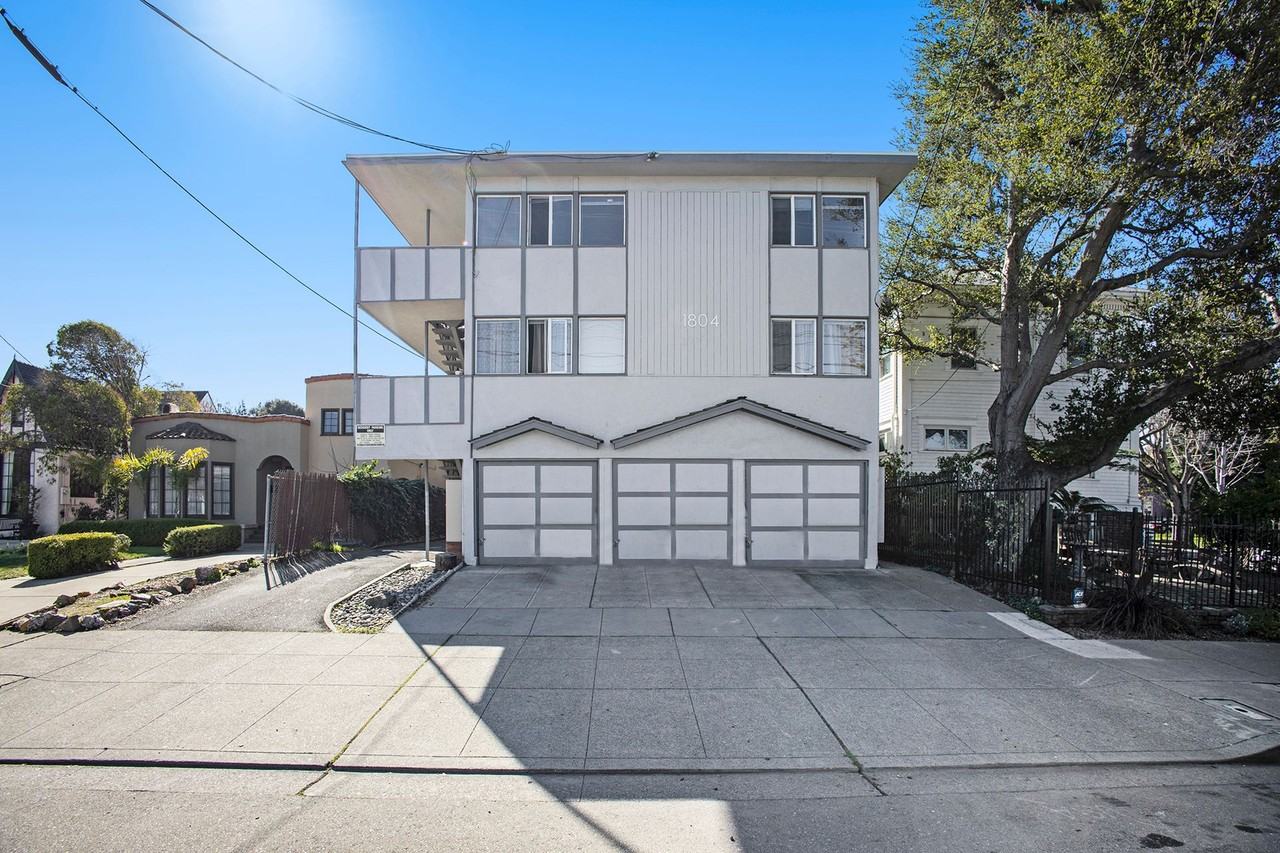 Listing photo 1 of 5