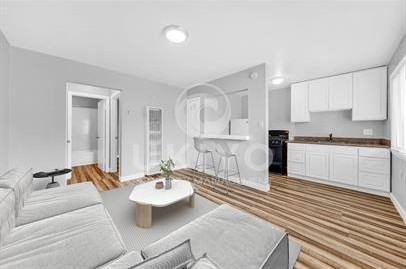 Listing photo 1 of 5