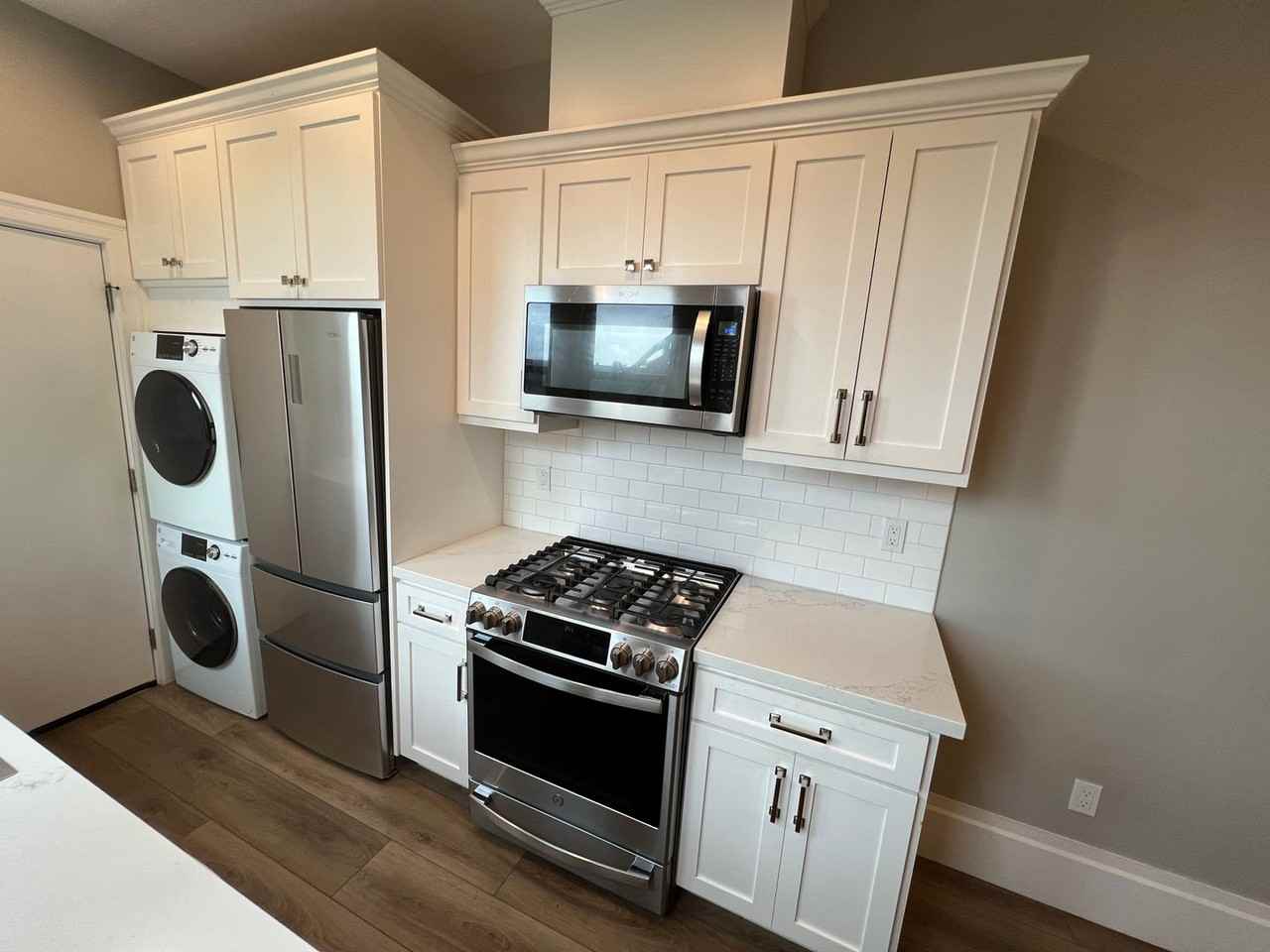 Listing photo 1 of 5