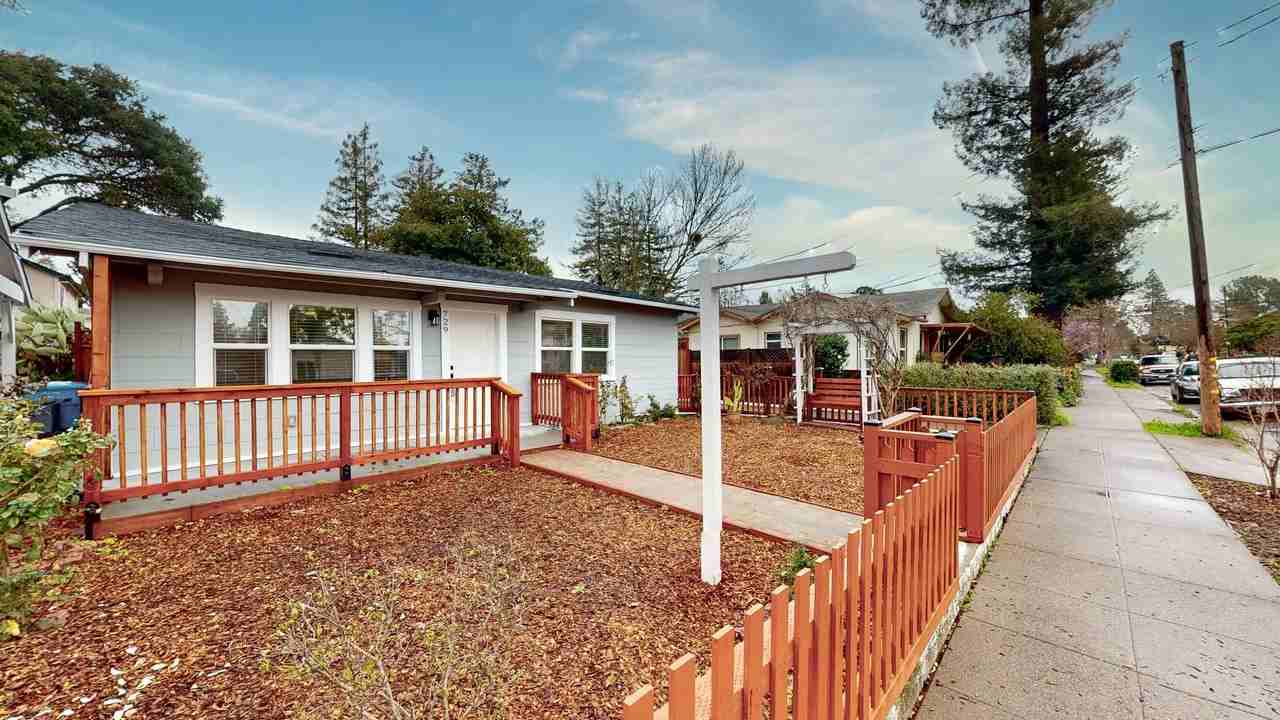 Listing photo 1 of 5
