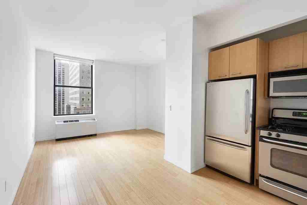 Listing photo 1 of 3