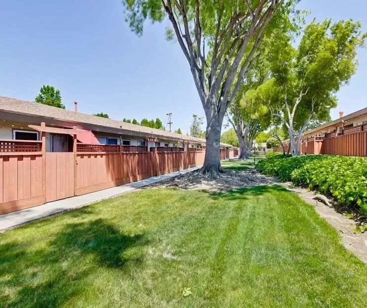Listing photo 1 of 5