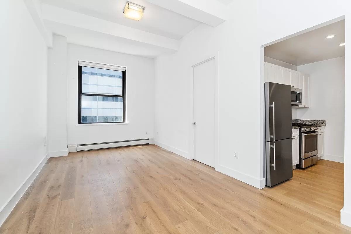 Listing photo 1 of 5