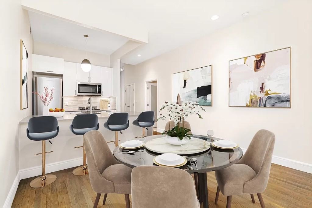 Listing photo 1 of 5