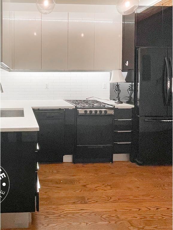 Listing photo 1 of 5