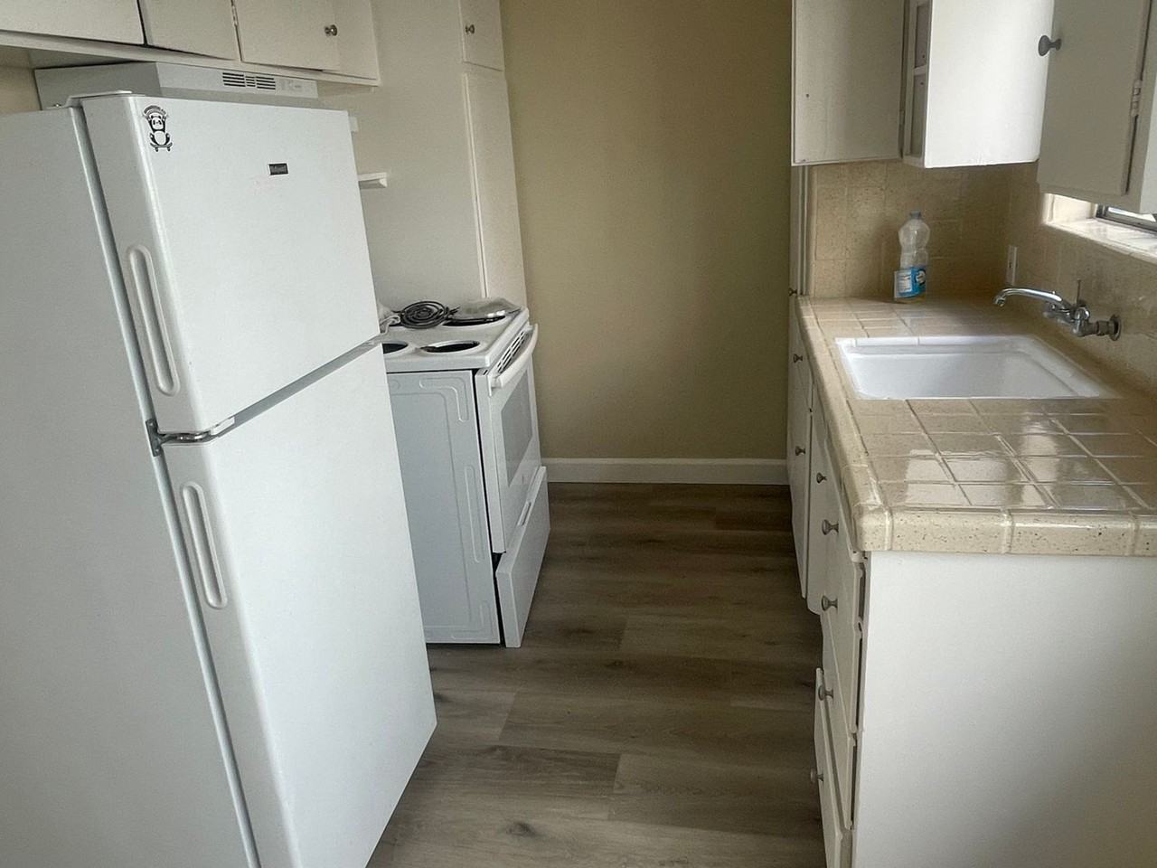 Listing photo 1 of 5