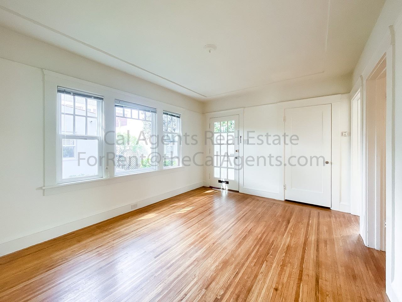 Listing photo 1 of 5