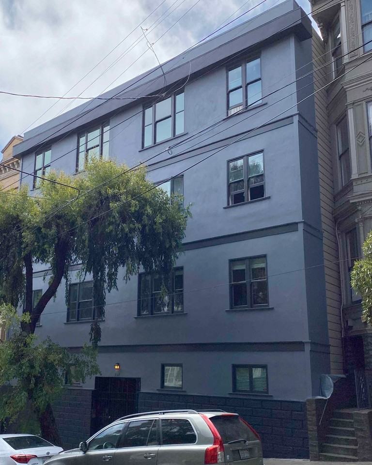 Listing photo 1 of 2
