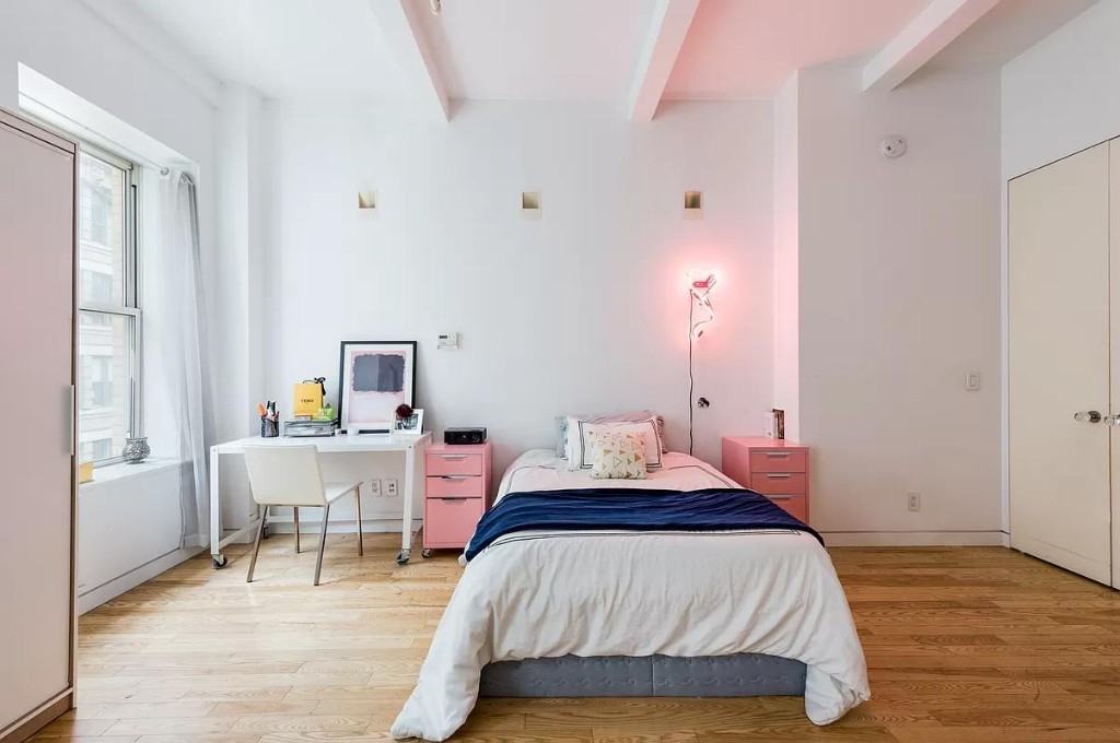 Listing photo 1 of 5