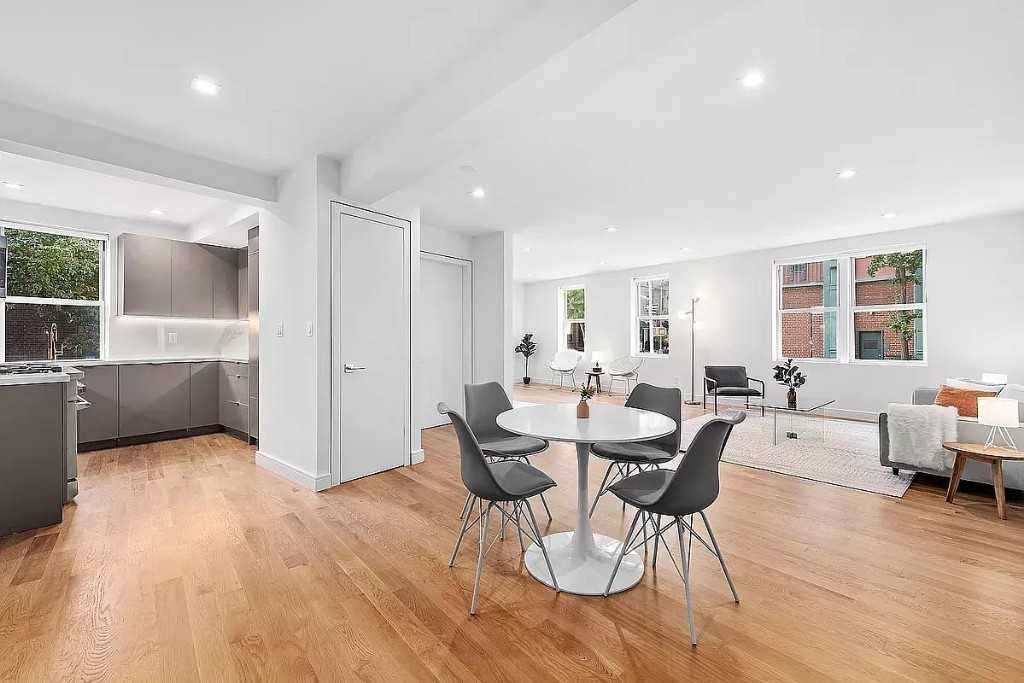 Listing photo 1 of 5