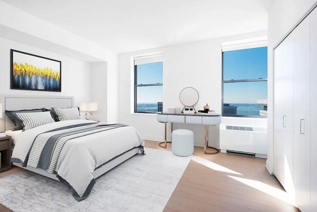 Listing photo 1 of 5