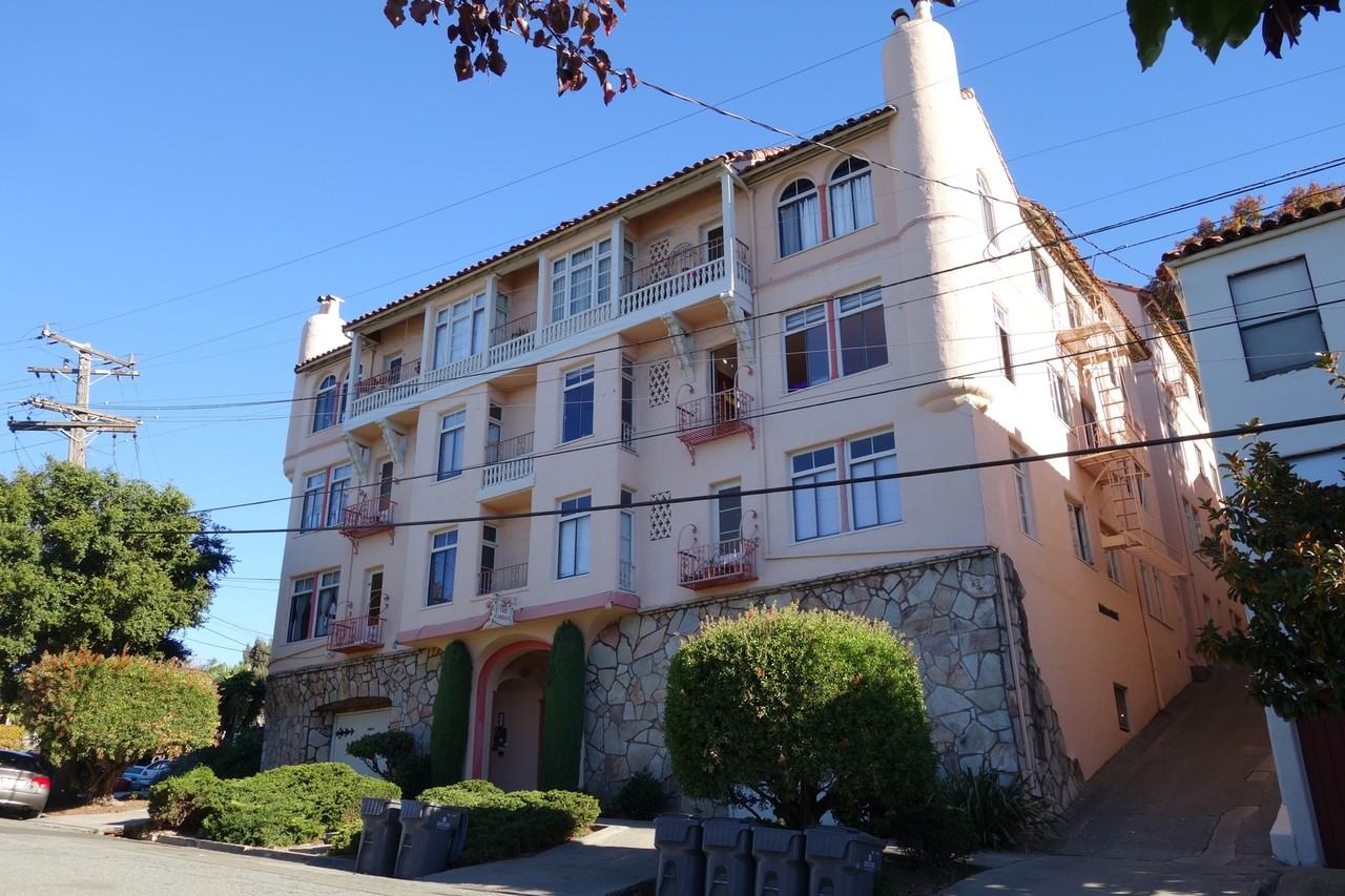 Listing photo 1 of 5